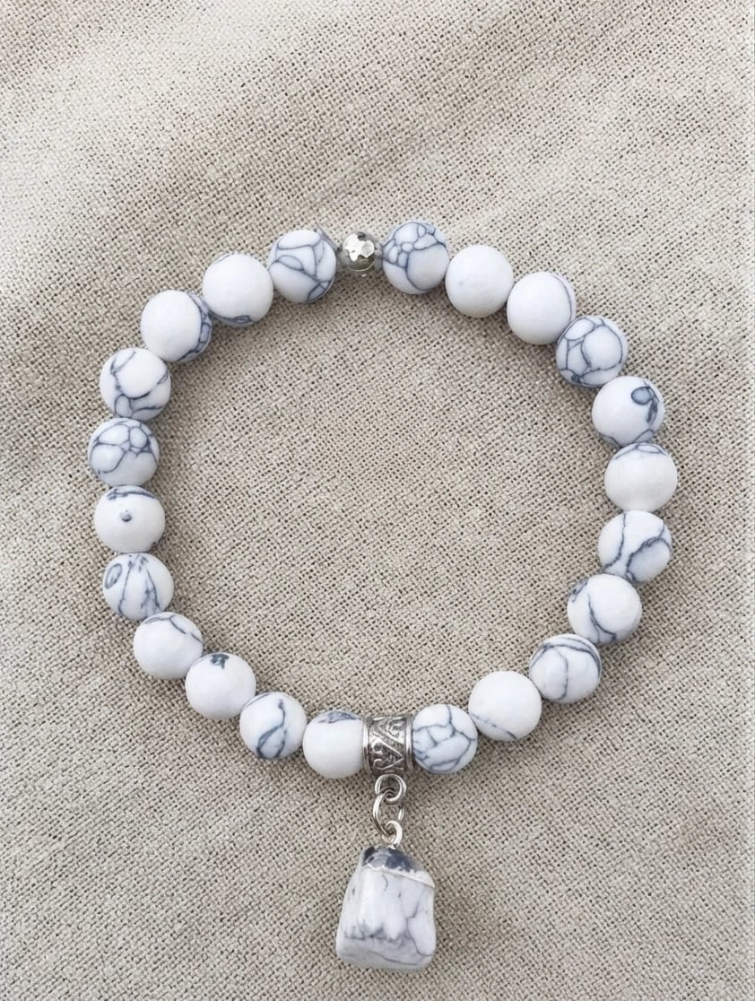Pulsera Howlita